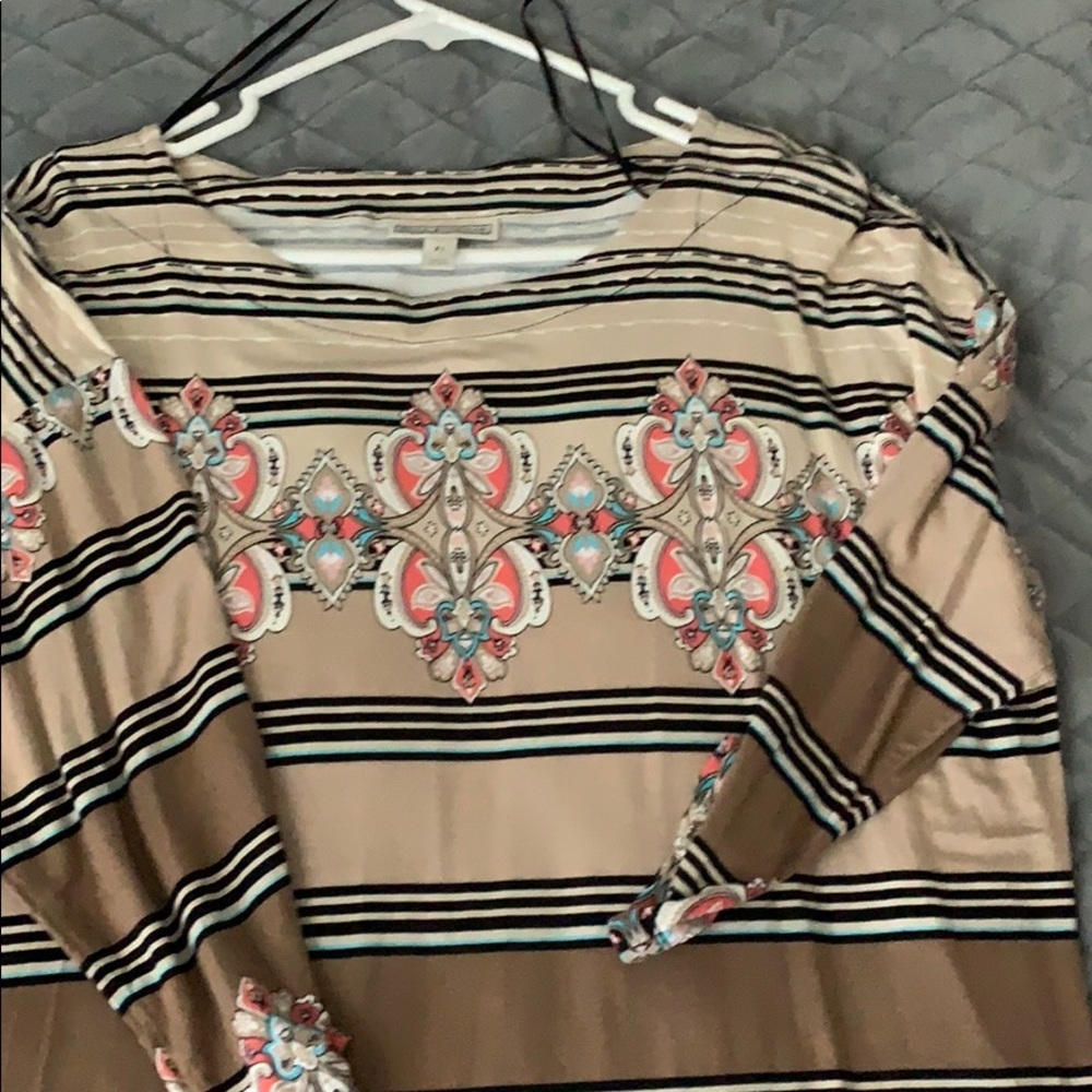 Tunic - Picture 2 of 3